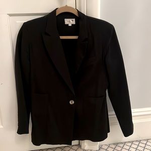 Mille Caroline black Blazer Size Medium